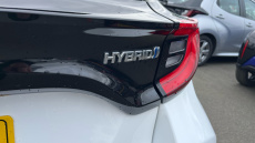 Toyota Yaris 1.5 Hybrid Design 5dr CVT Hybrid Hatchback